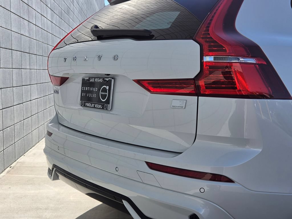 Certified 2024 Volvo XC60 T8 Core AWD/4WD image 11