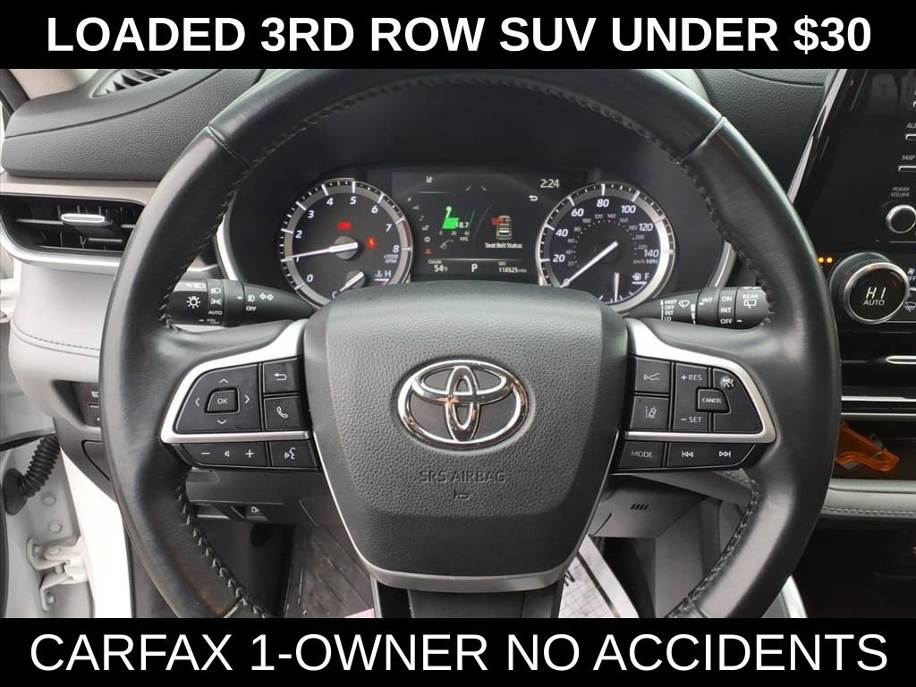 Used 2022 Toyota Highlander XLE AWD/4WD image 19
