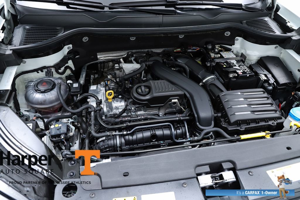 Used 2025 Volkswagen Taos SE image 28