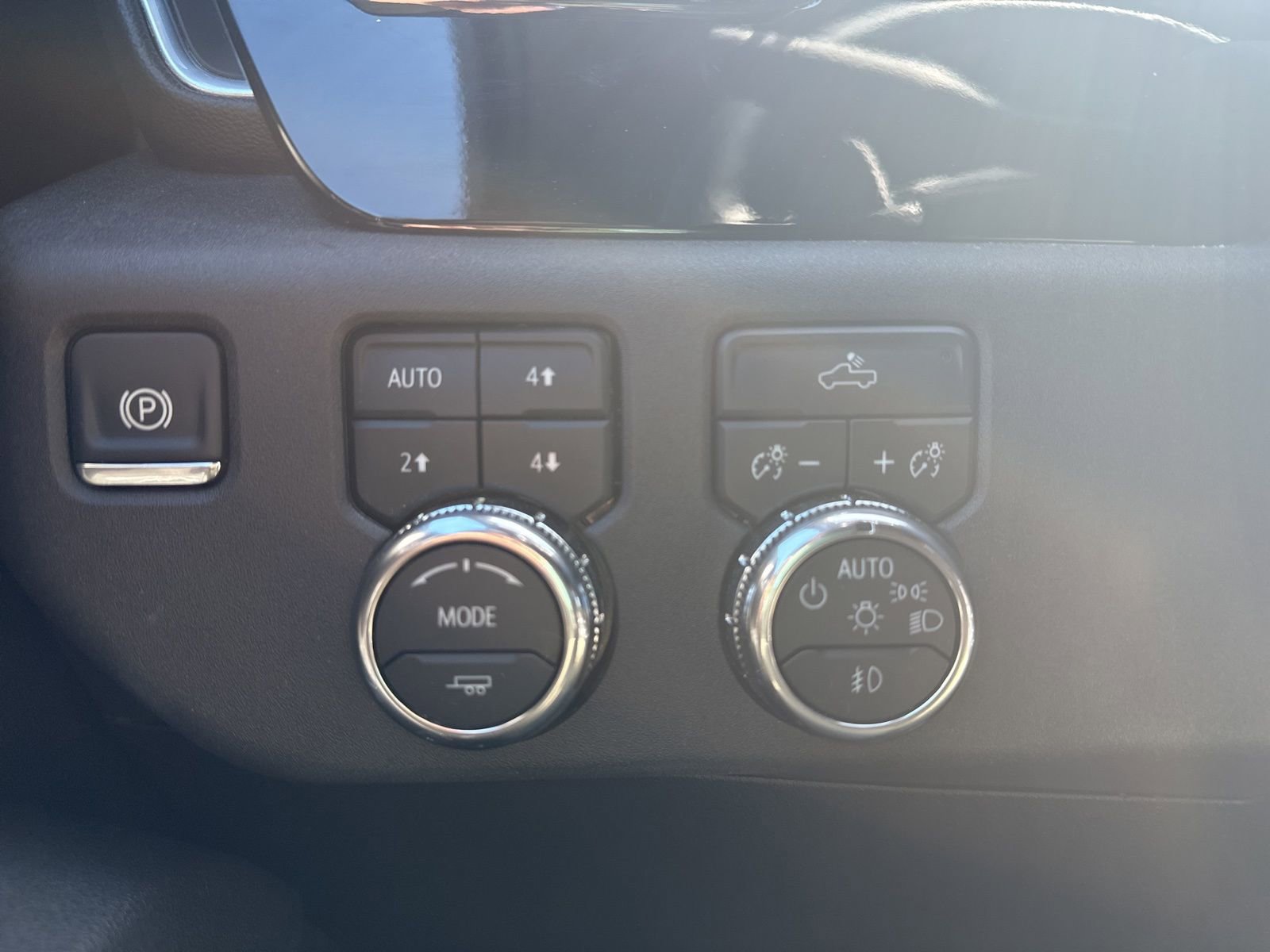 Used 2025 GMC Sierra 1500 Elevation AWD/4WD image 10