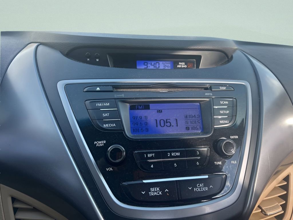 Used 2013 Hyundai Elantra GLS image 19