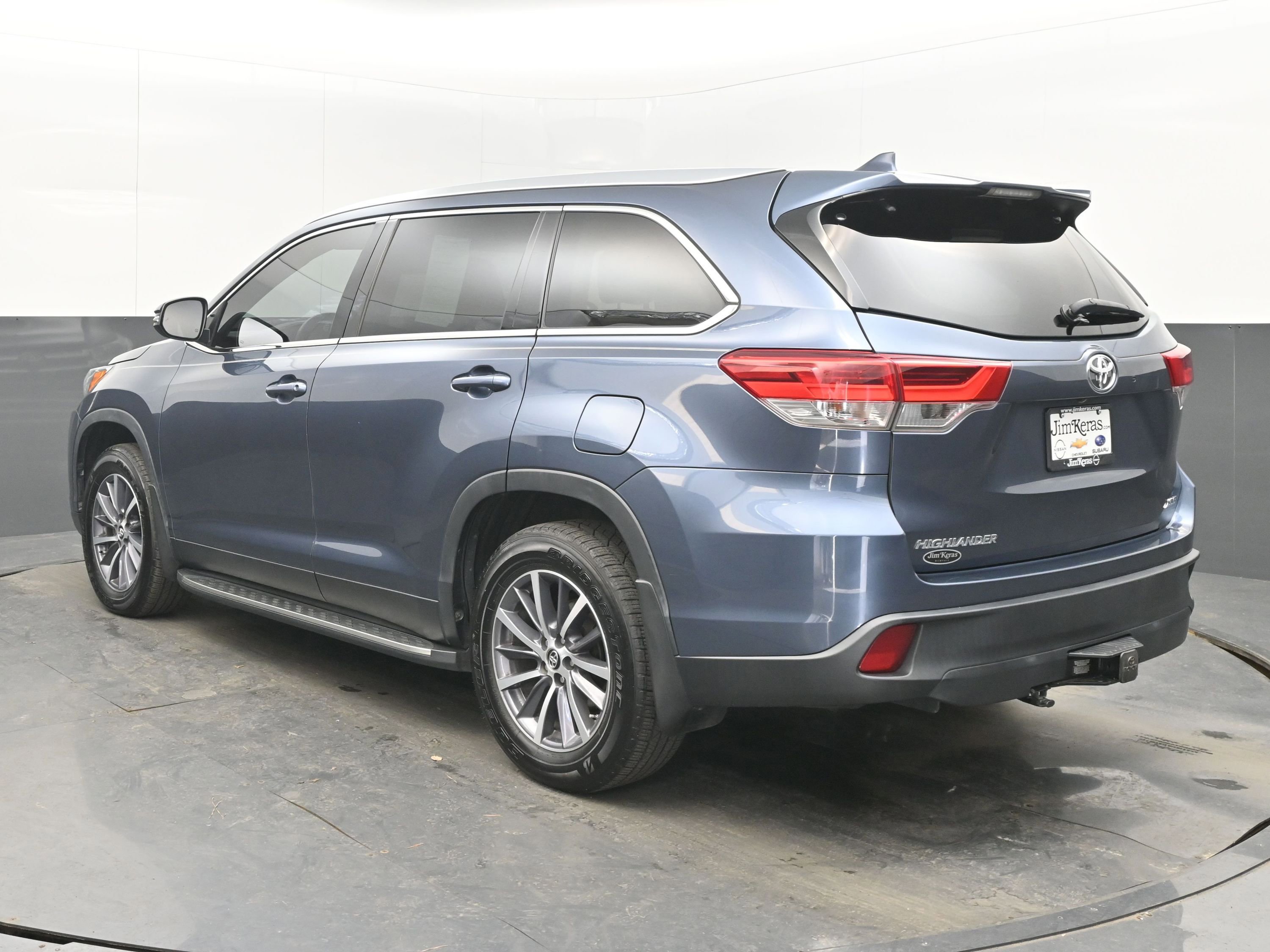 Used 2019 Toyota Highlander XLE image 6