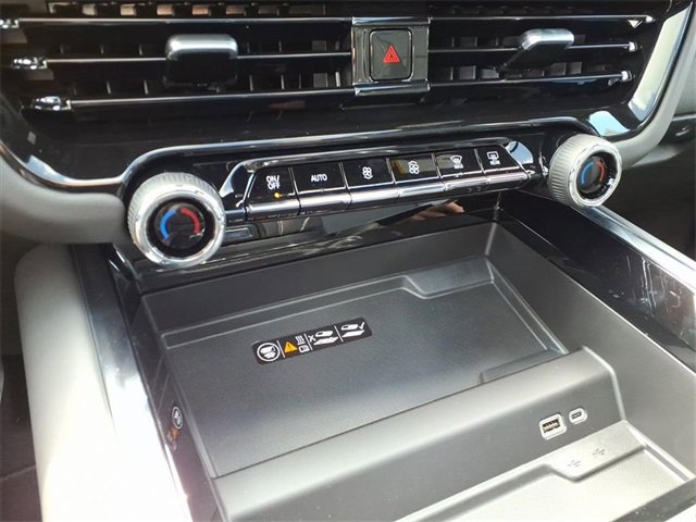 New 2026 Chevrolet Suburban Premier image 19