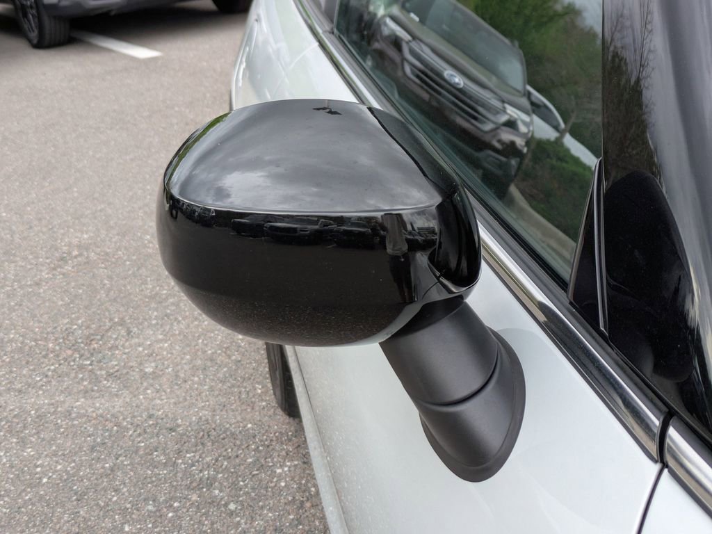 Used 2022 MINI Cooper SE image 11