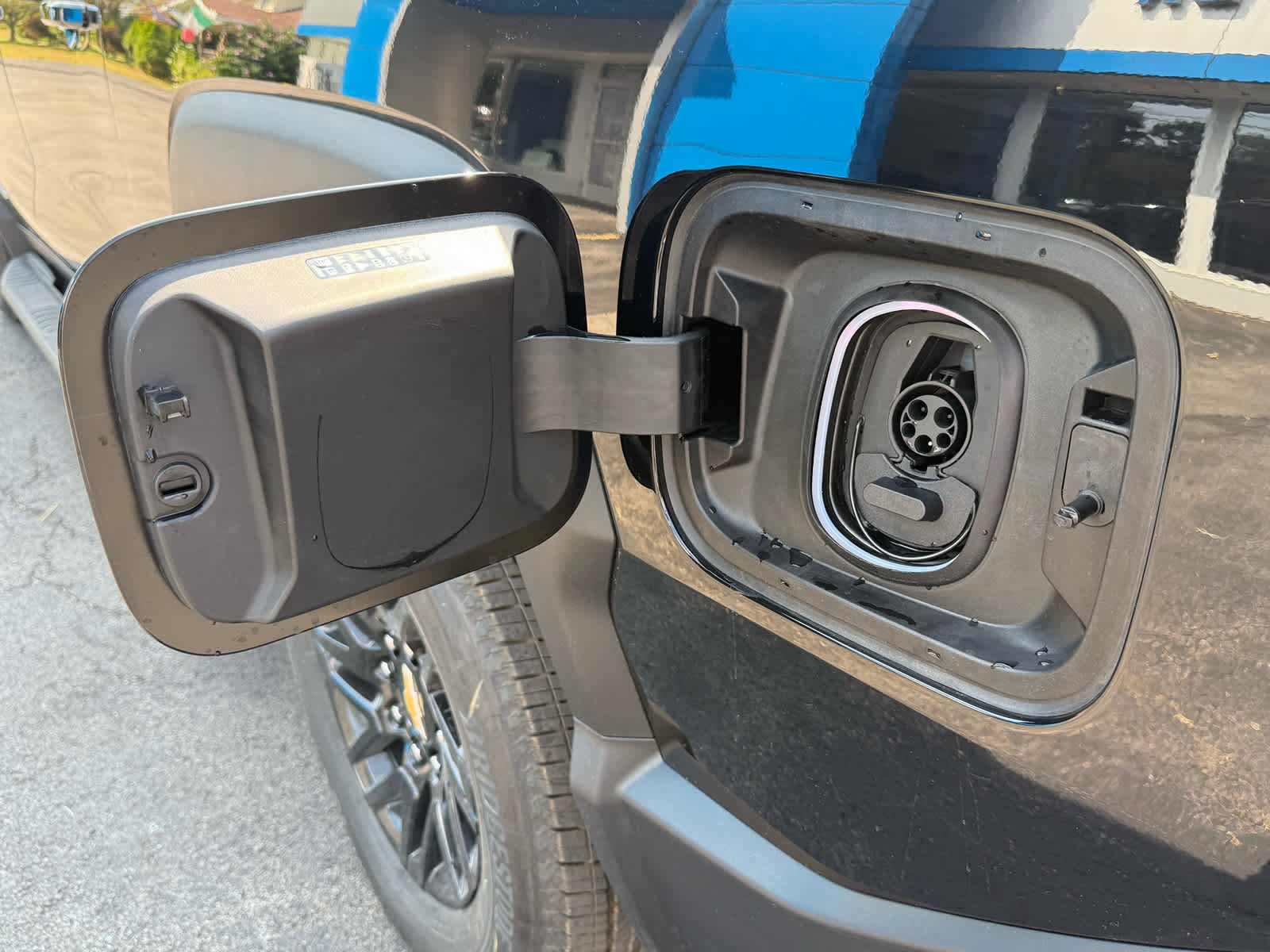 New 2026 Chevrolet Silverado EV LT image 20