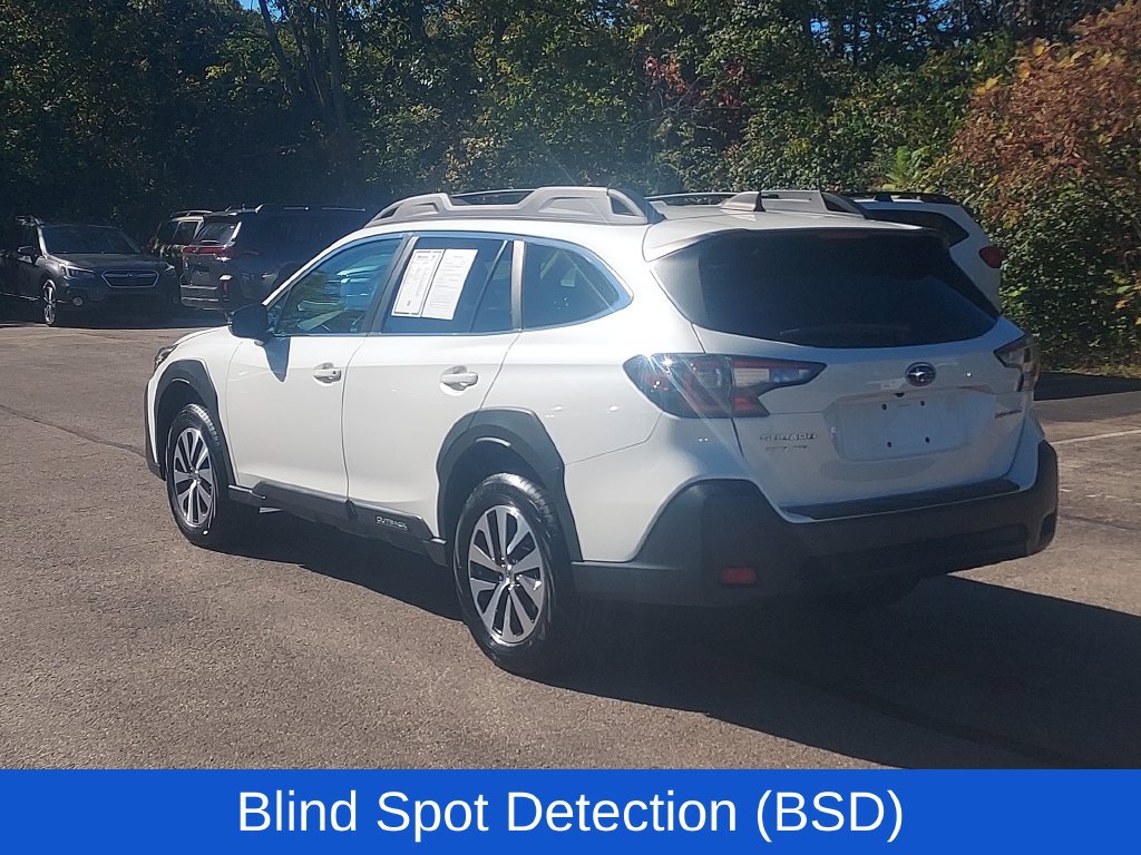 Used 2023 Subaru Outback Premium AWD/4WD image 5