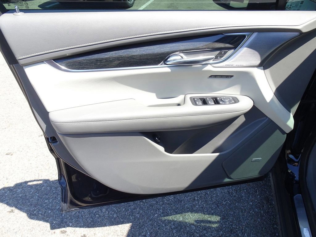 Used 2021 Cadillac XT6 Premium Luxury AWD/4WD image 9