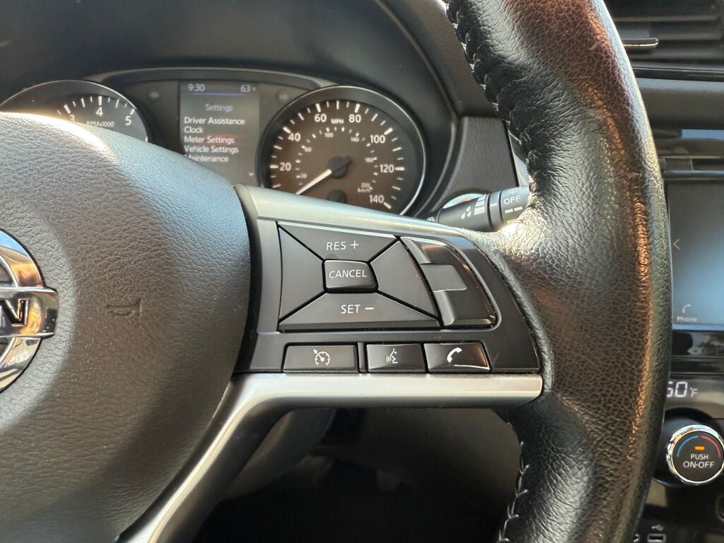 Used 2020 Nissan Rogue SV AWD/4WD image 15