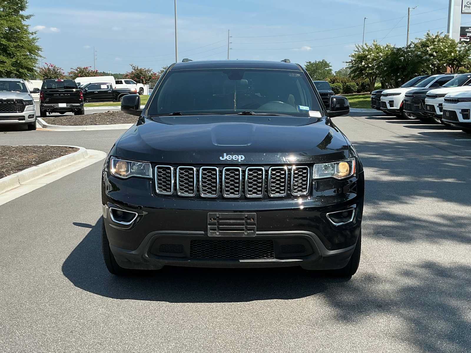 Used 2021 Jeep Grand Cherokee Laredo RWD image 8