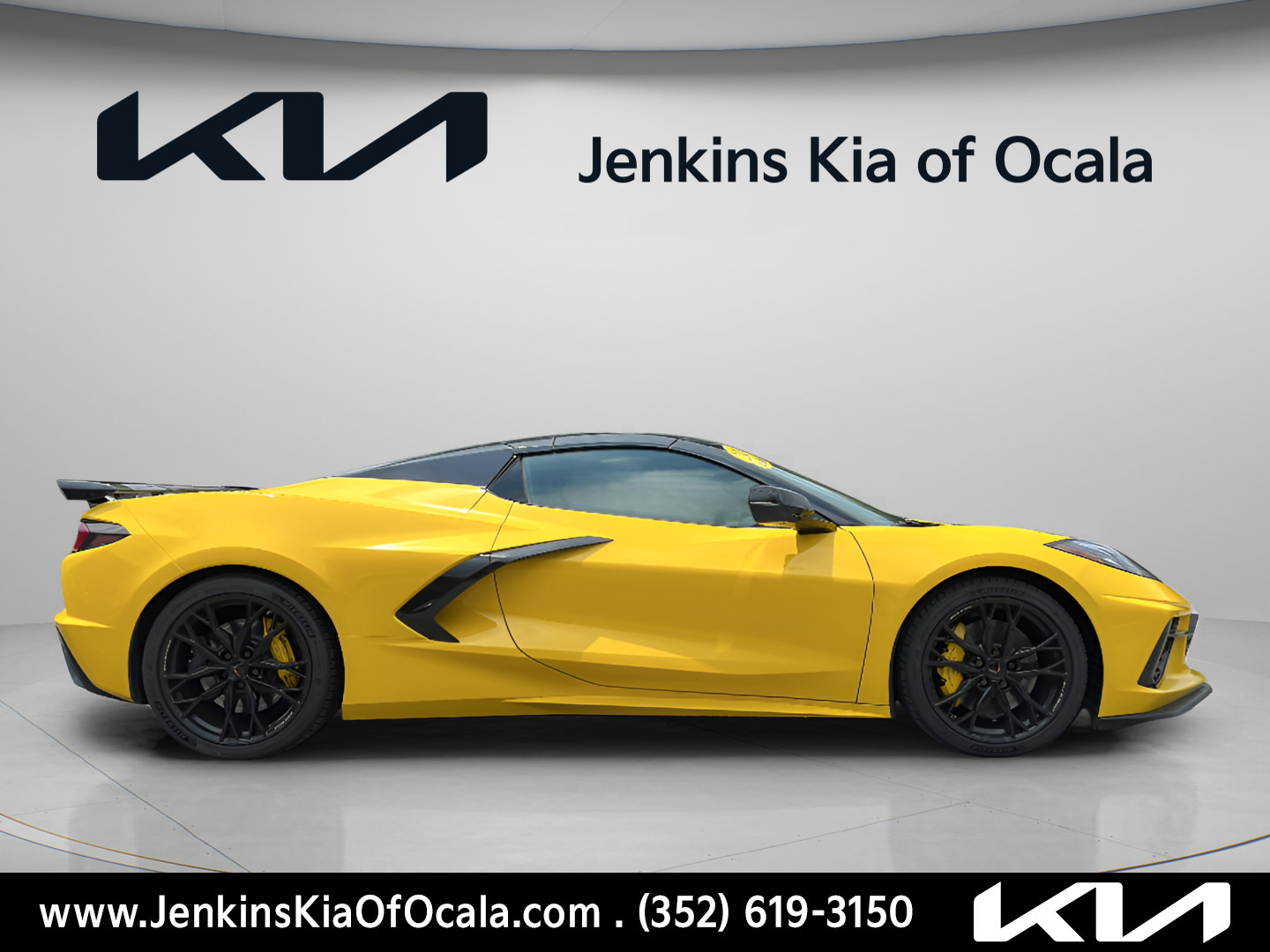 Used 2026 Chevrolet Corvette Stingray Preferred Conv w/ Z51 Performance Package RWD image 2