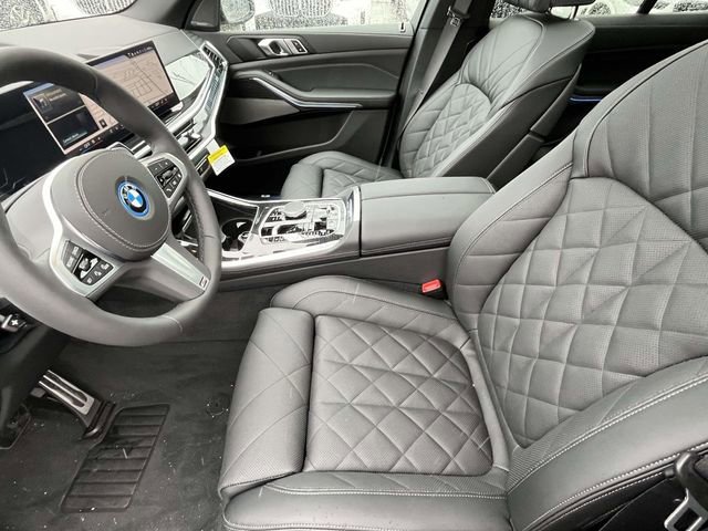 New 2026 BMW X5 xDrive50e image 14