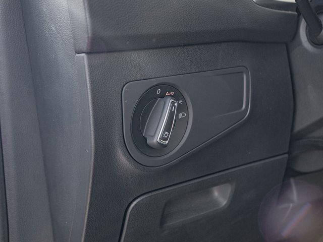 Certified 2024 Volkswagen Tiguan SE R-Line image 29