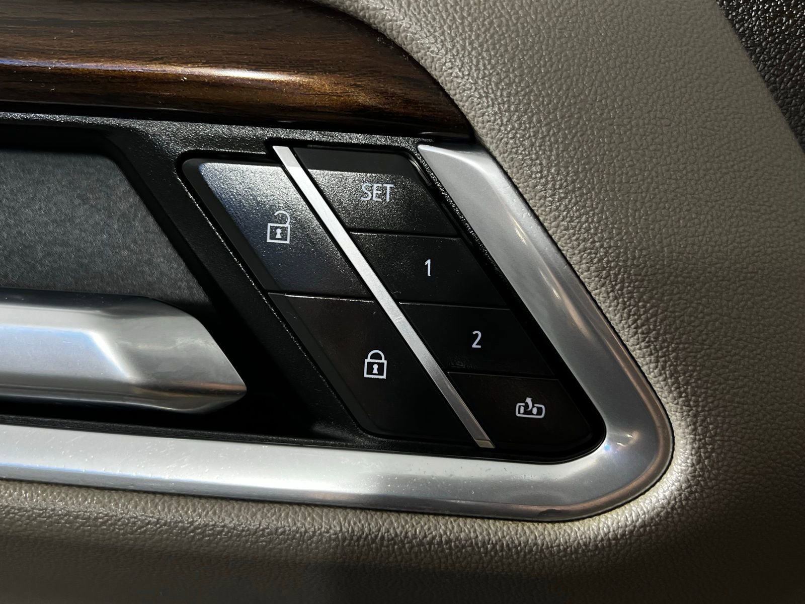 Used 2022 GMC Sierra 1500 SLT w/ SLT Premium Plus Package image 15