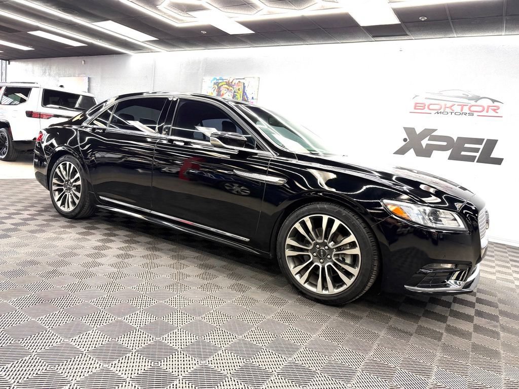 Used 2017 Lincoln Continental Select AWD/4WD image 2