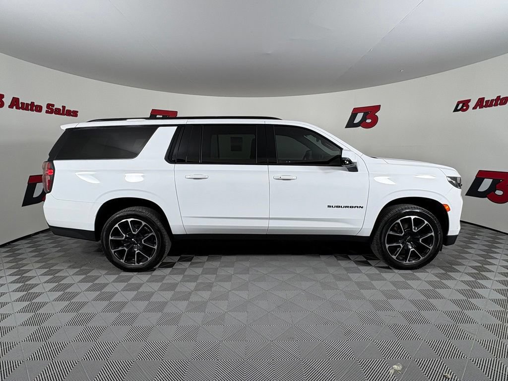Used 2023 Chevrolet Suburban RST w/ Luxury Package RWD image 7