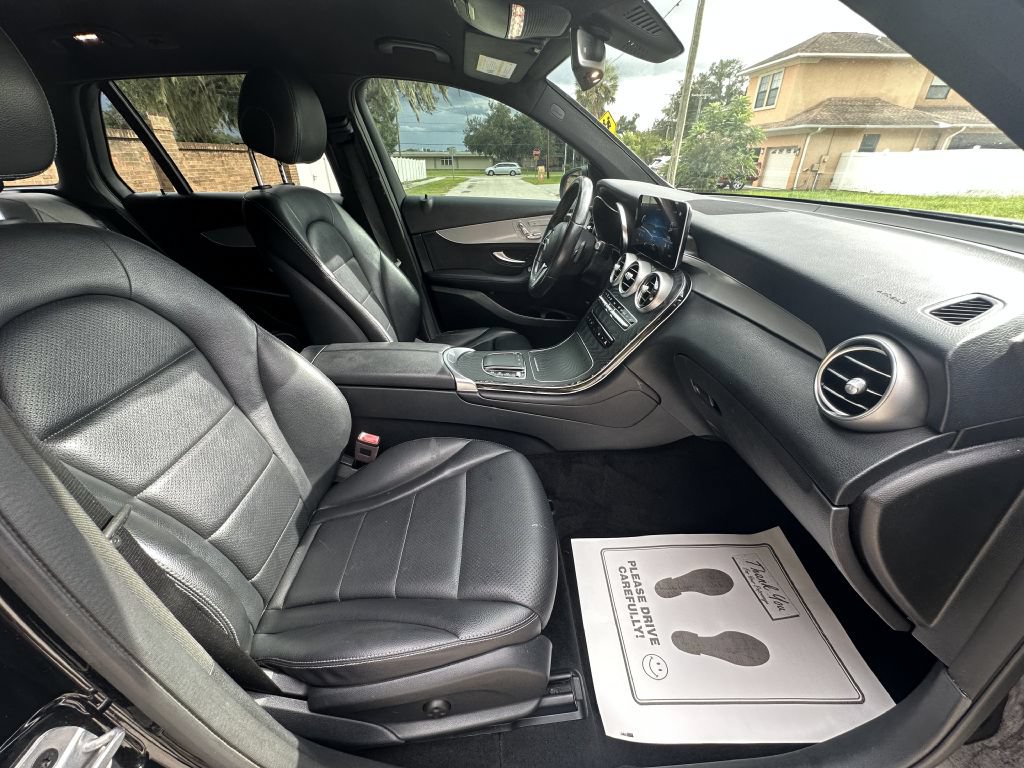 Used 2021 Mercedes-Benz GLC 300 image 8