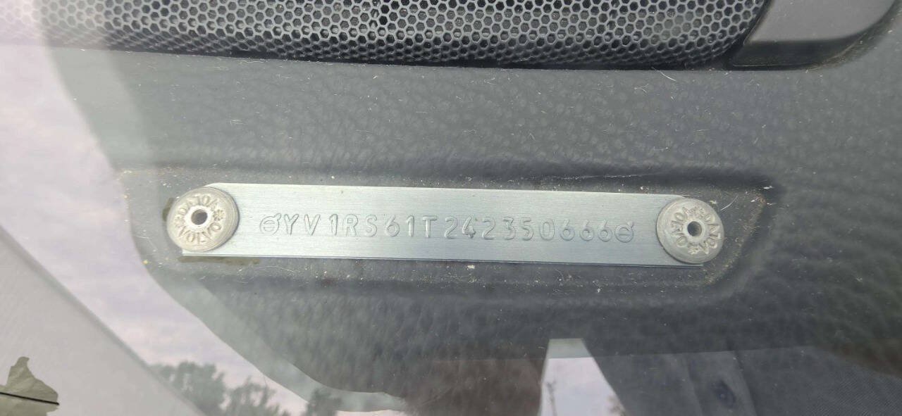 Used 2004 Volvo S60 2.4 FWD image 11