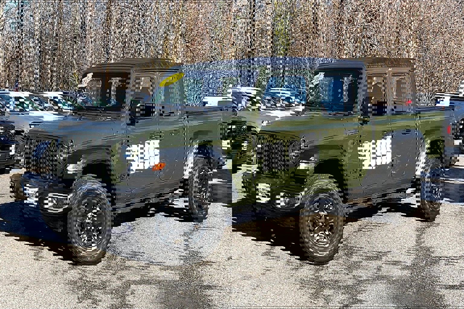 Used 2023 Jeep Gladiator Sport image 3