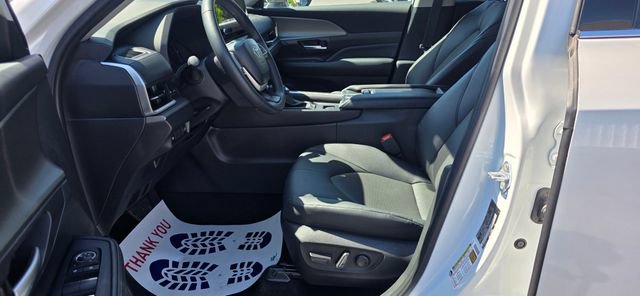 Used 2025 Toyota Grand Highlander AWD image 10