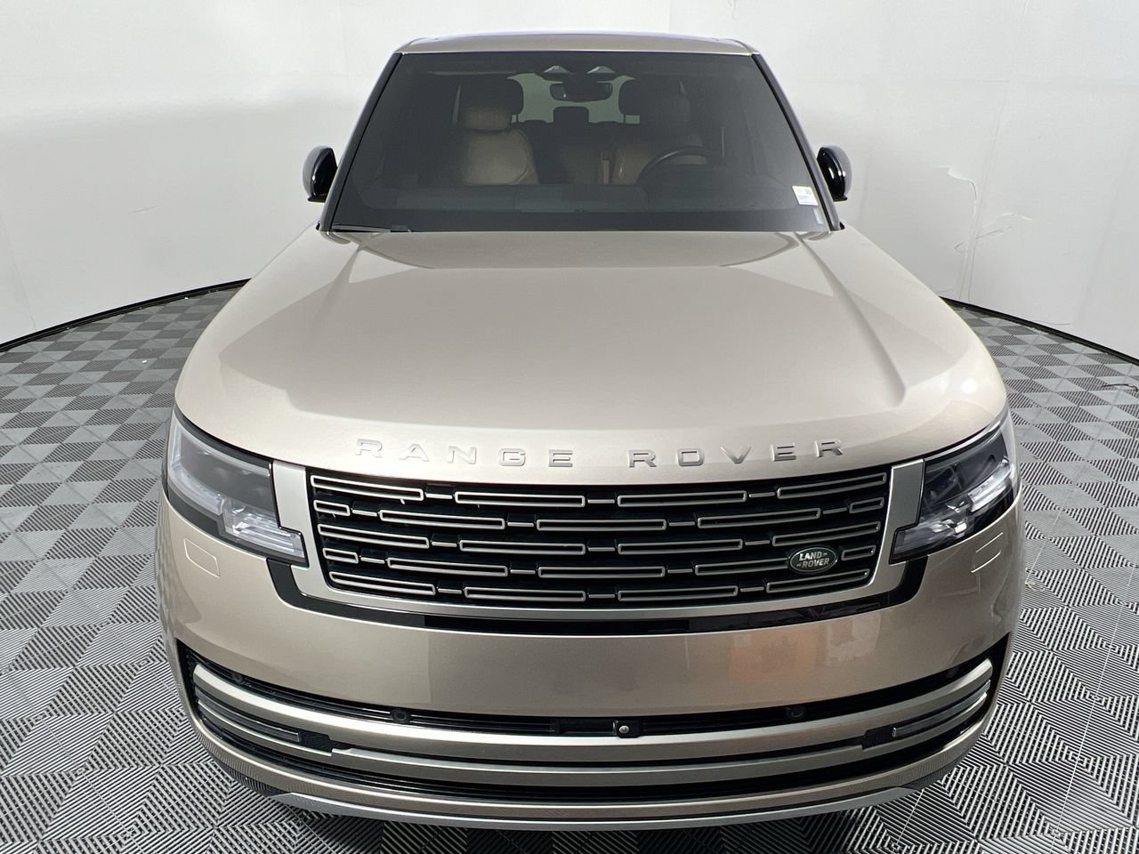 Used 2024 Land Rover Range Rover Long Wheelbase SE AWD/4WD image 8