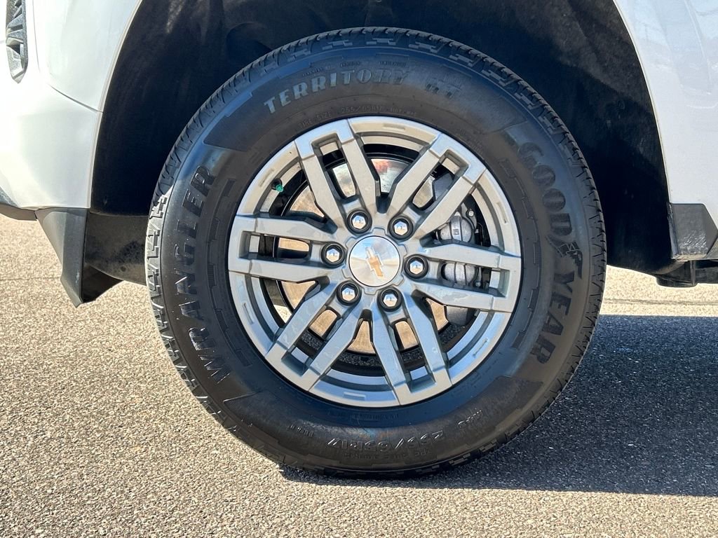 Used 2024 Chevrolet Colorado LT w/ LT Convenience Package II image 24