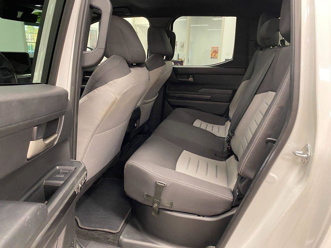 Used 2025 Toyota Tacoma TRD Off-Road image 12