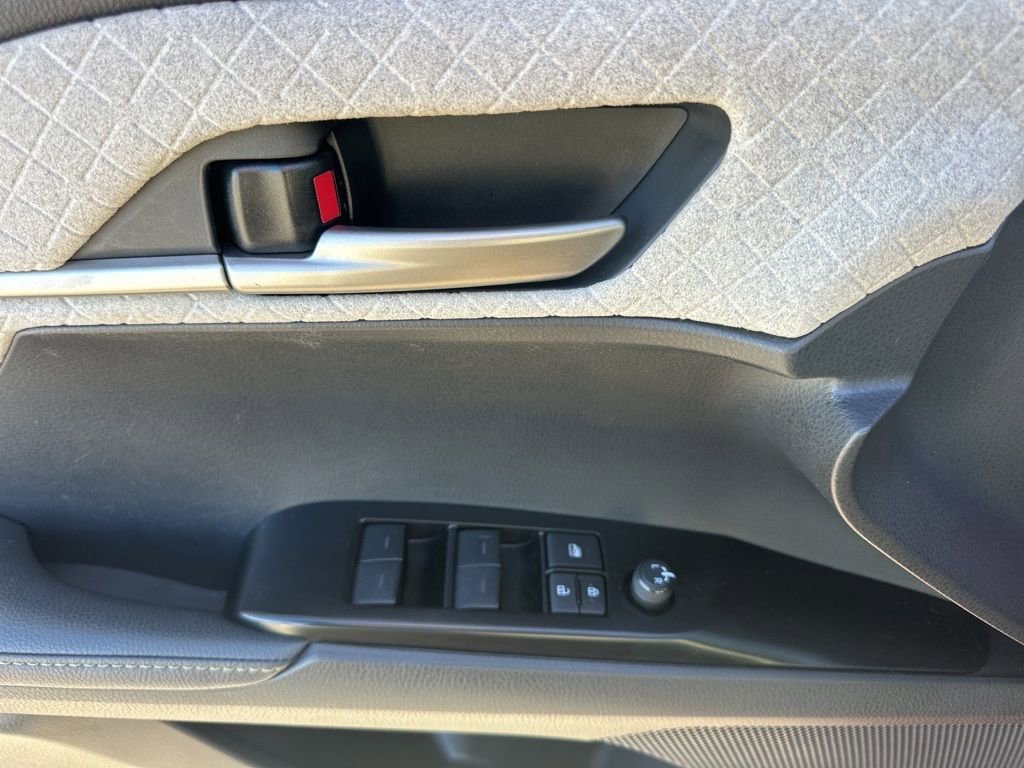 Used 2025 Toyota Camry XLE image 26
