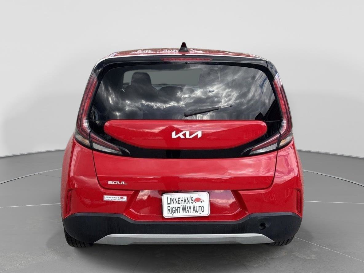 Used 2023 Kia Soul LX w/ LX Technology Package FWD image 10