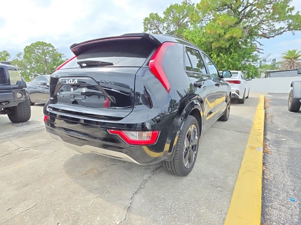 Used 2023 Kia Niro Wind FWD image 17