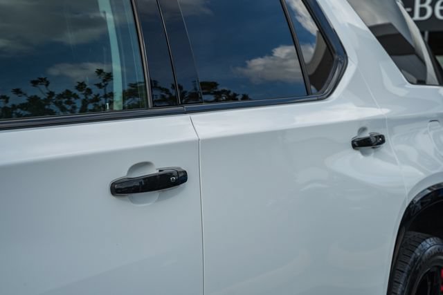 Used 2020 Chevrolet Traverse Premier w/ Redline Edition FWD image 16