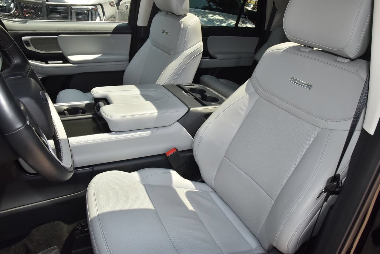 Certified 2025 Ford Expedition Max Platinum w/ Driver's Package AWD/4WD image 34