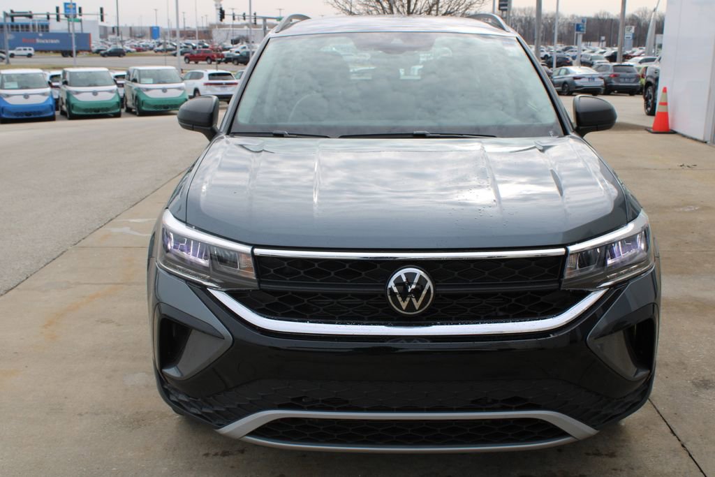 Certified 2024 Volkswagen Taos S image 2
