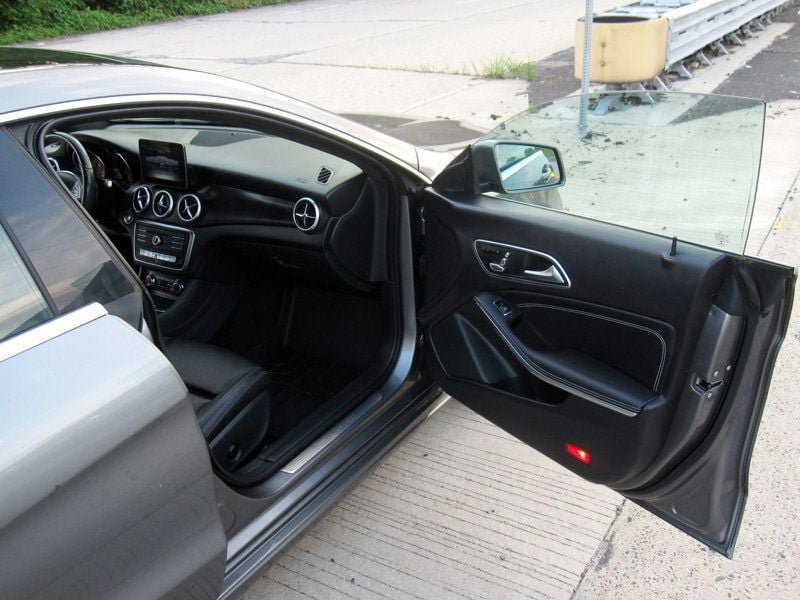 Used 2018 Mercedes-Benz CLA 250 4MATIC image 21
