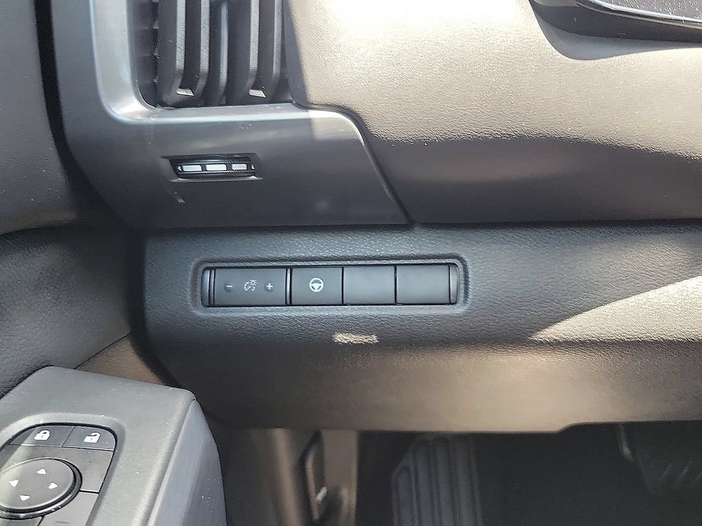 Used 2023 Nissan Pathfinder Rock Creek AWD/4WD image 13