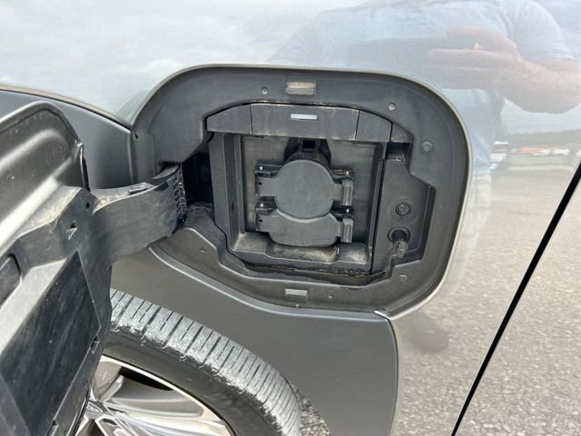 Used 2023 Subaru Solterra AWD image 51