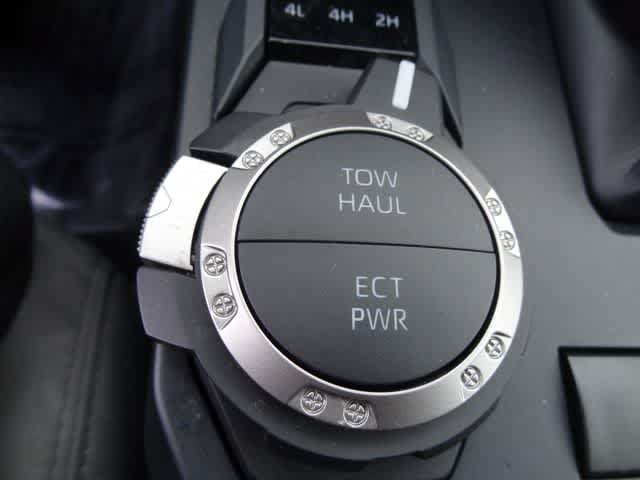 Used 2024 Toyota Tacoma SR5 AWD/4WD image 33