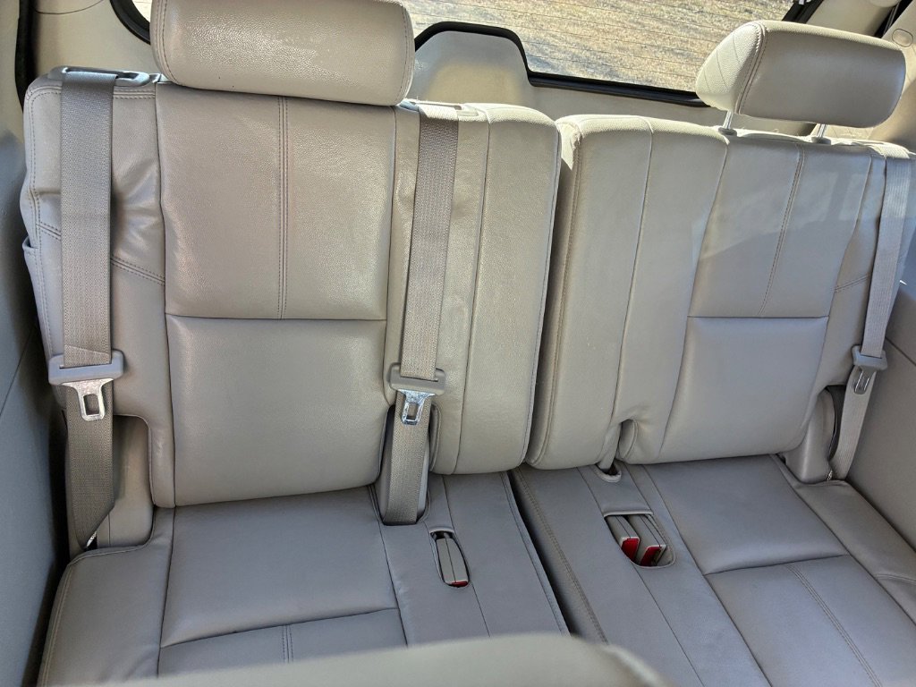 Used 2008 Chevrolet Tahoe LTZ w/ LTZ Preferred Equipment Group image 8