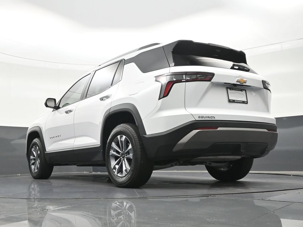 Used 2025 Chevrolet Equinox LT w/ Safety and Technology Package FWD image 29