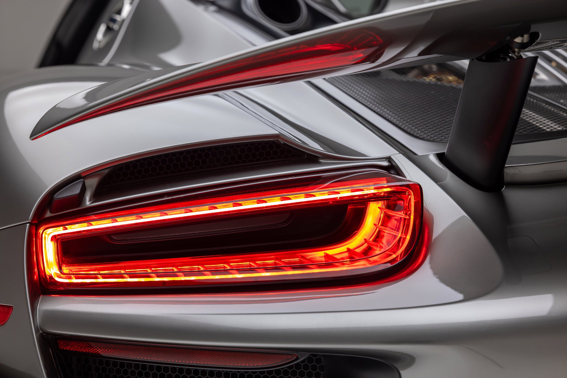 Used 2015 Porsche 918 Spyder AWD/4WD image 69