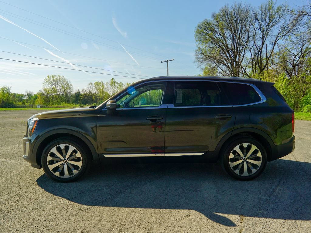 Used 2021 Kia Telluride EX w/ EX Premium Package FWD image 5