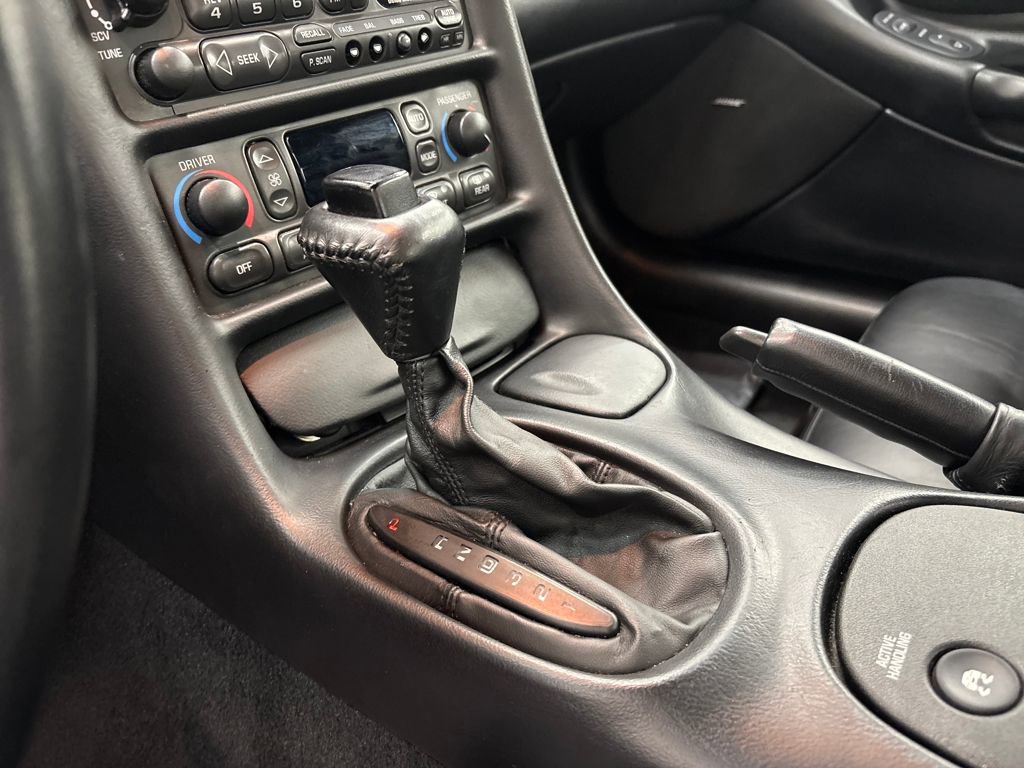 Used 2001 Chevrolet Corvette Coupe w/ Preferred Equipment Group1 image 24