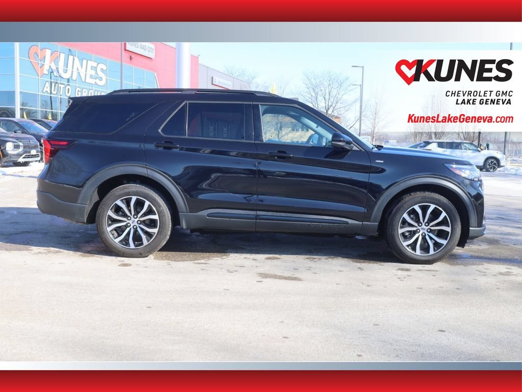 Used 2025 Ford Explorer ST-Line AWD/4WD image 11