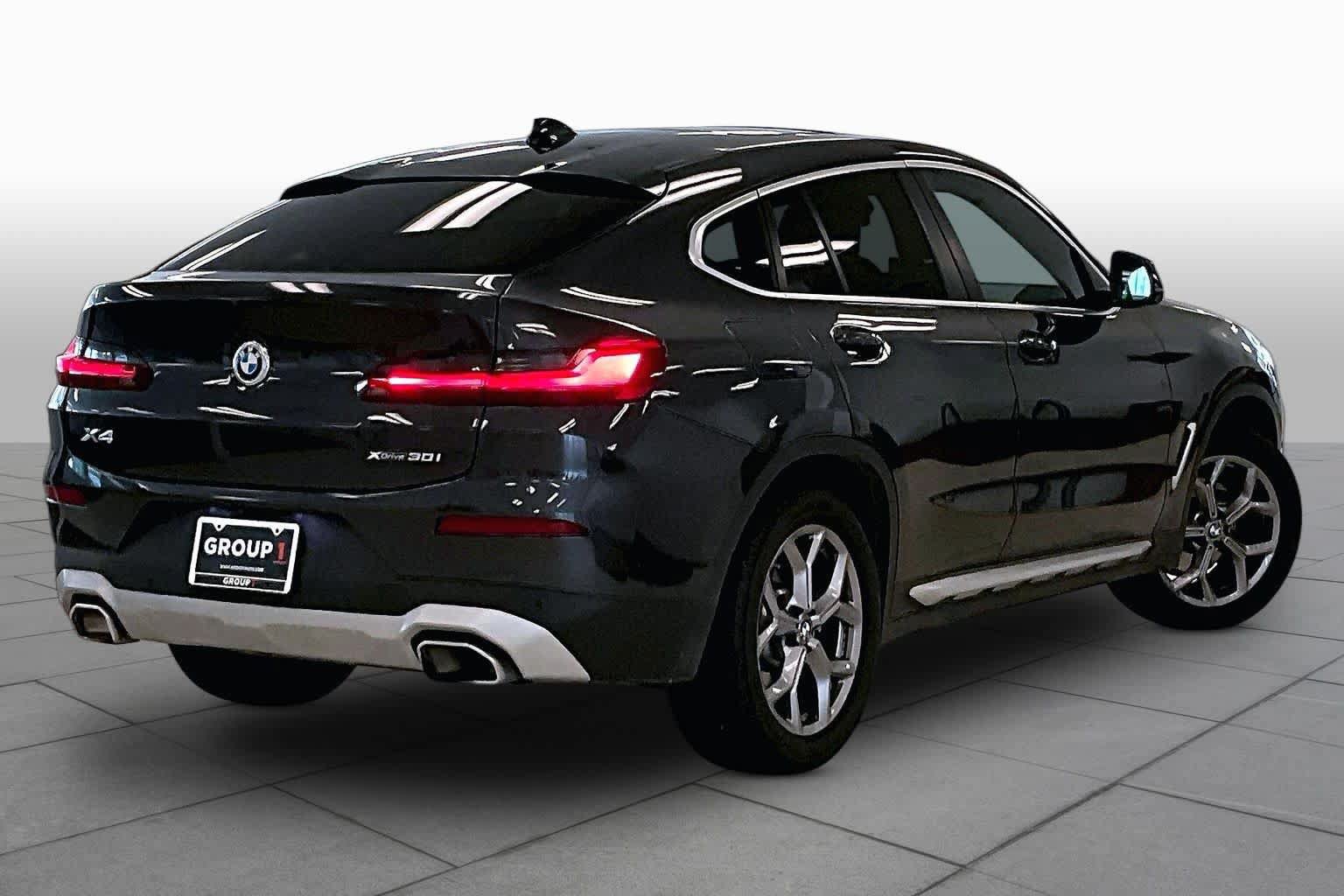 Used 2023 BMW X4 xDrive30i w/ Premium Package AWD/4WD image 12