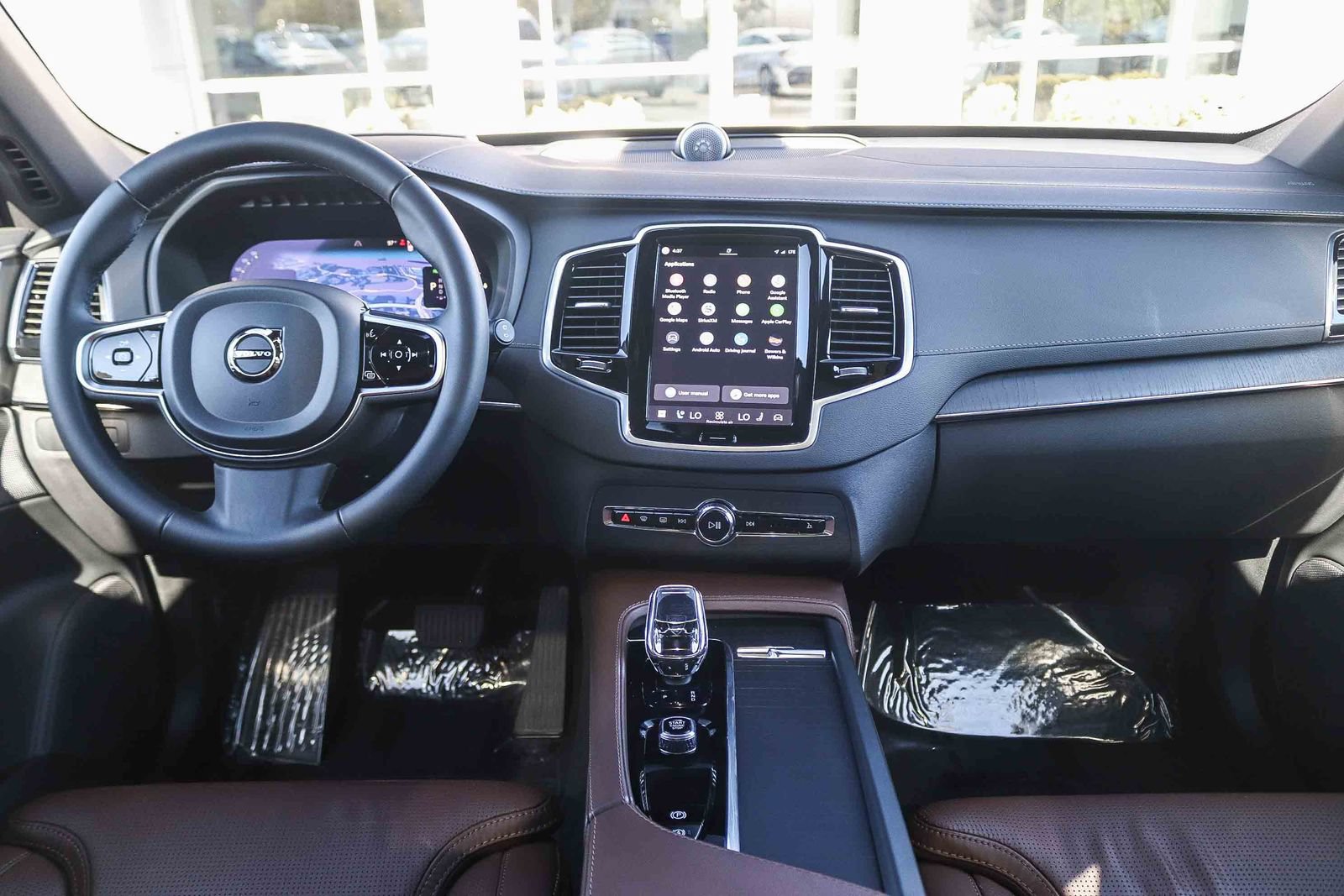 Used 2024 Volvo XC90 T8 Ultimate w/ Protection Package Premier AWD/4WD image 13