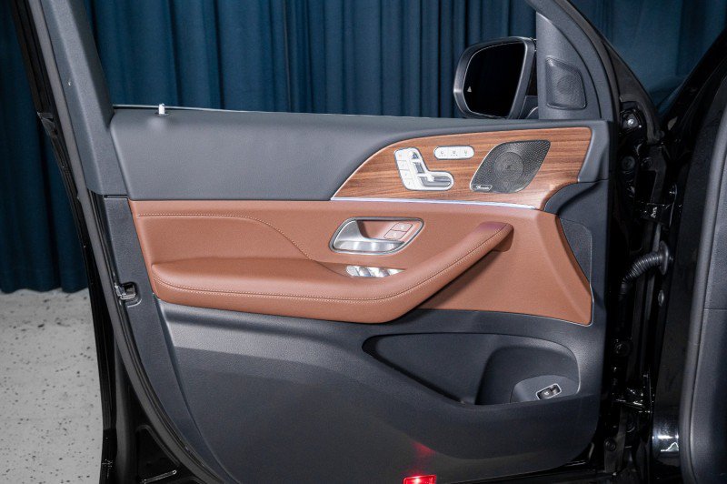 New 2026 Mercedes-Benz GLS 450 4MATIC image 13