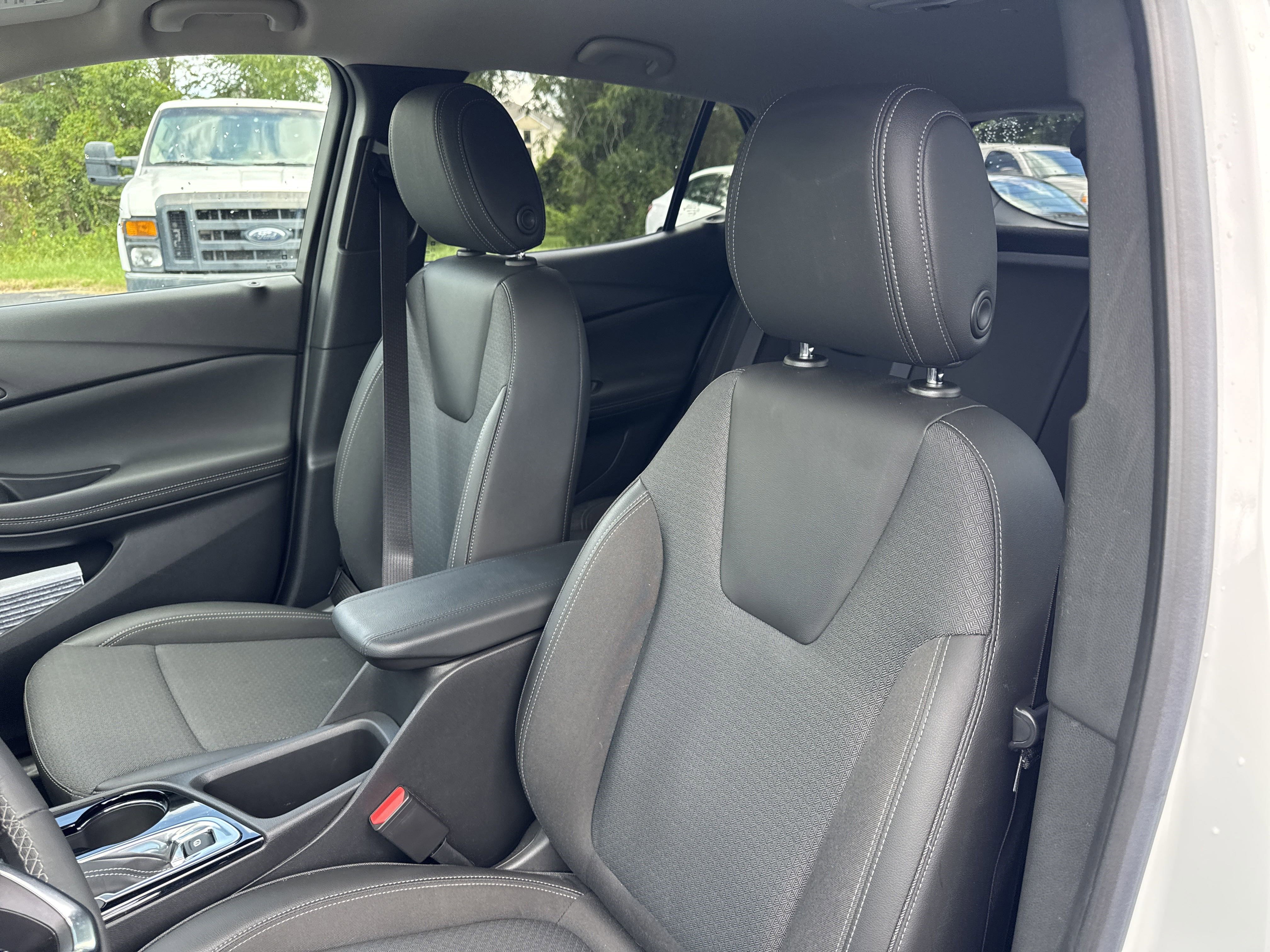 Used 2023 Buick Encore GX Preferred w/ Cold Weather Comfort Package image 14