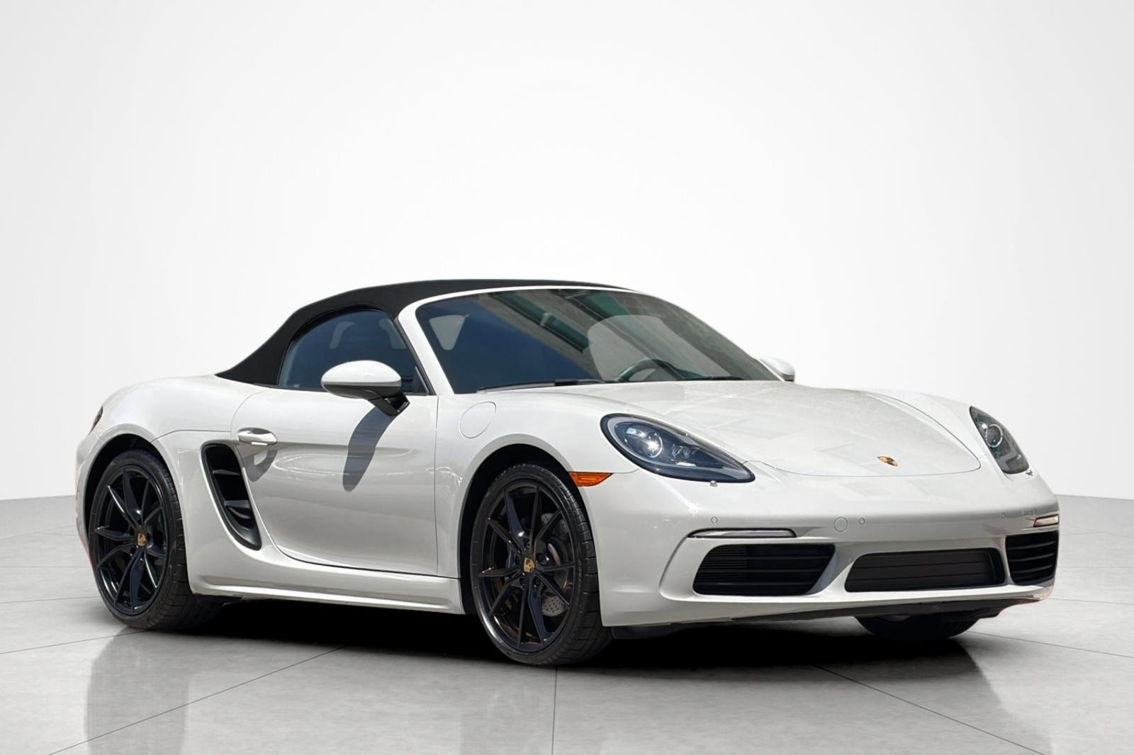 Used 2025 Porsche 718 Boxster w/ Premium Package RWD image 9