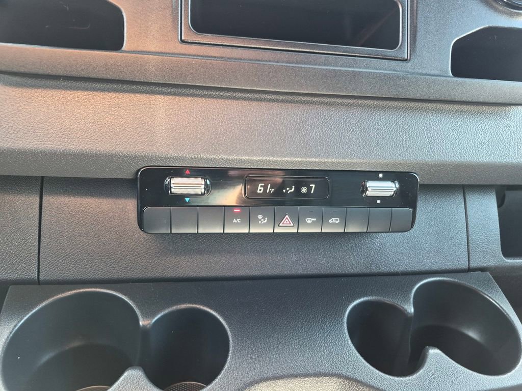 Used 2025 Mercedes-Benz Sprinter 2500 image 33