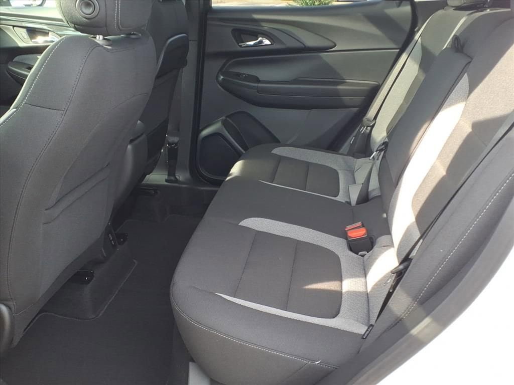 New 2026 Chevrolet TrailBlazer LT w/ Convenience Package FWD image 18
