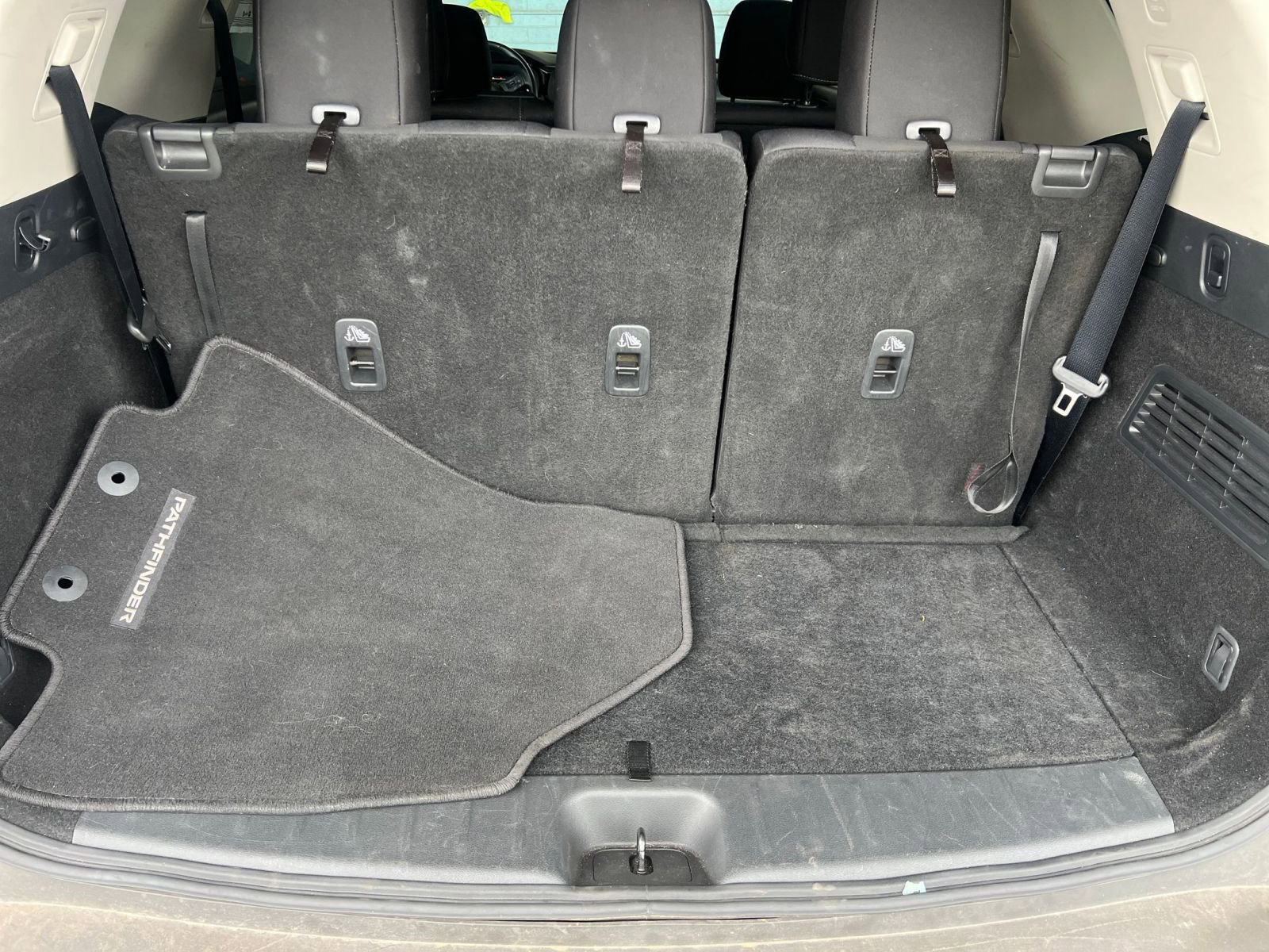 Used 2025 Nissan Pathfinder SV AWD/4WD image 33